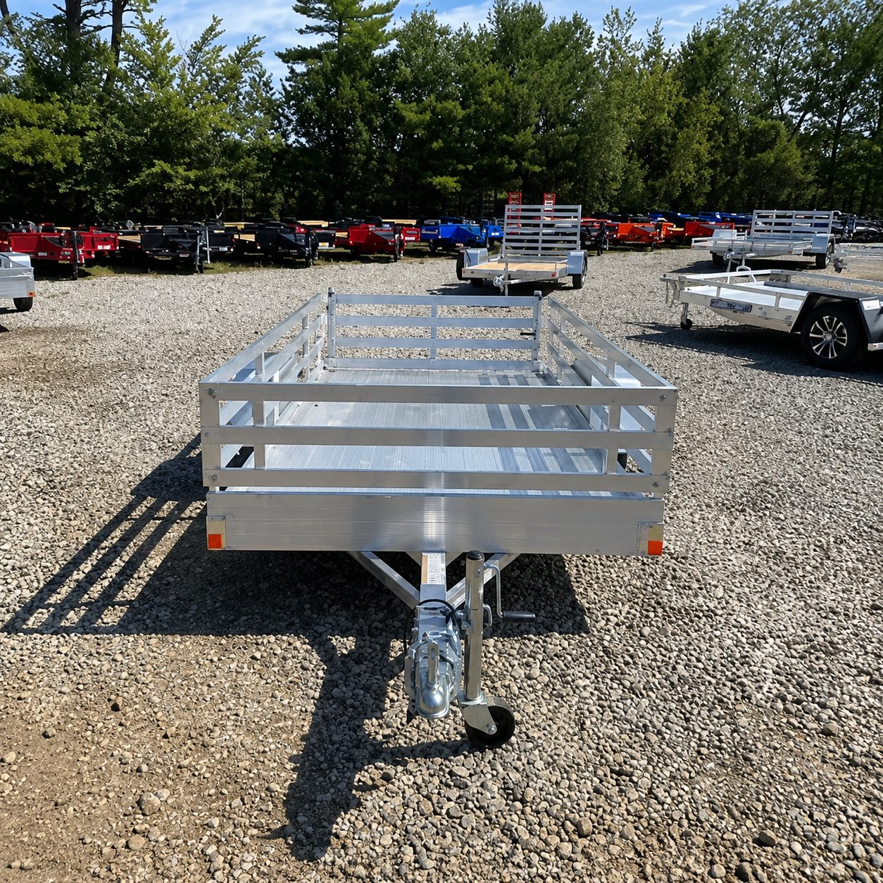 Bear Track 5,5 × 10 Aluminium-Hochlader 2.2K mit 3-Schienen-Kit